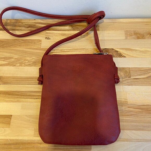 Espe Red Floral Vegan Leather Mini Crossbody Bag With spaghetti Strap & Top Zipp - Picture 5 of 11